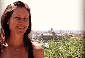 007. Kate Erickson (Entrepreneur On Fire) On How She Used Productivity And Focus To Help Steer A Business To Over $433K In Revenue In Feb 2015! Full transcript of Interview Included