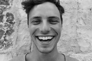 157. Announcing The “Respect Based Marketing” Approach (And How It Differs From The “Traditional Launch Model”) with Bastian Ernst — founder of Wild Audience